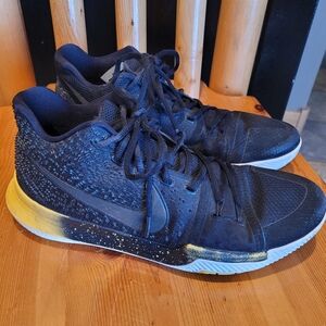 Nike Kyrie 3 EP Basketball Shoes